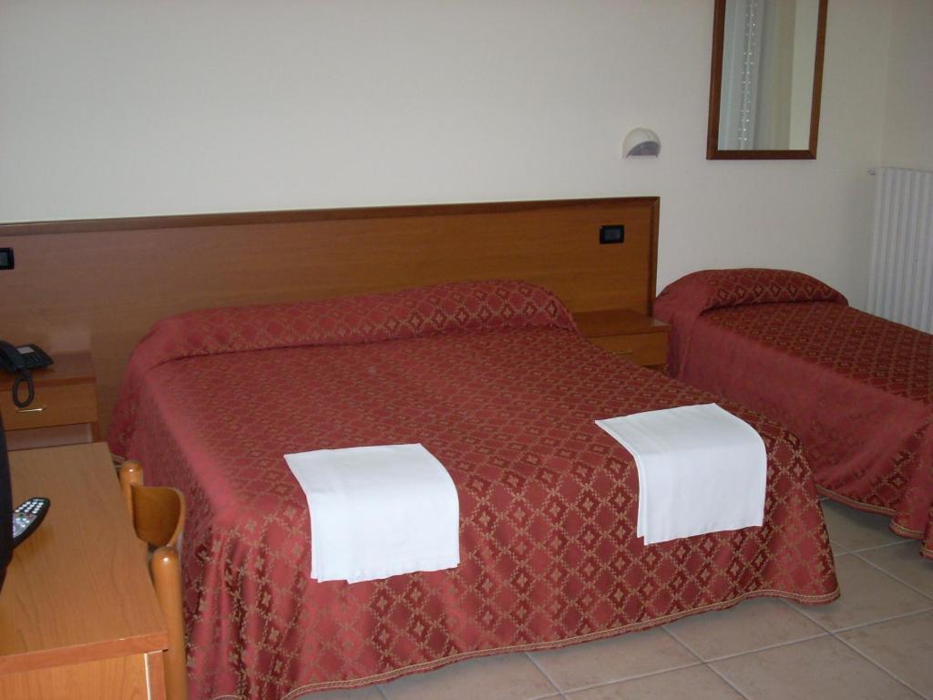 Hotel Margherita San Giovanni Rotondo Pokoj fotografie